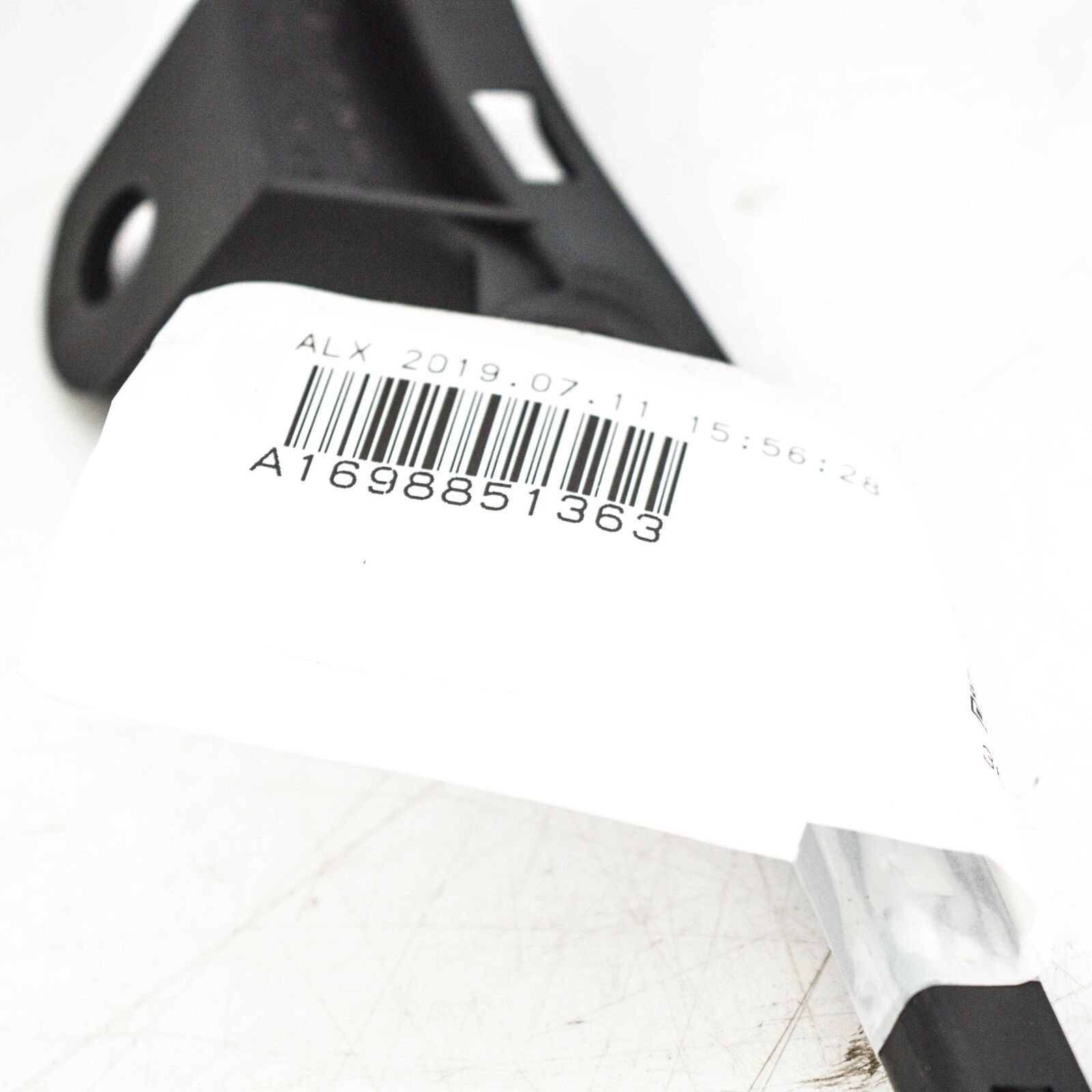 NEW MERCEDES-BENZ A W169 REAR BUMPER LEFT SIDE HOLDER A1698851363 ORIGINAL