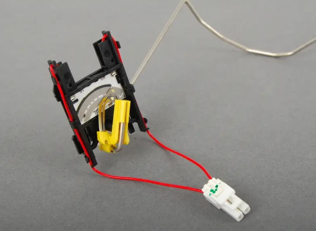 NEW BMW 5 E60 RIGHT FUEL TANK SENDING UNIT 6765824 16146765824 ORIGINAL