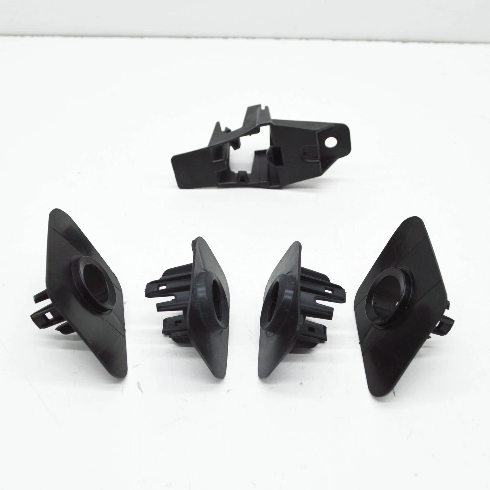 NEW BMW X3 G01 FRONT BUMPER PDC PARKTRONIC HOLDER 51117484789 ORIGINAL