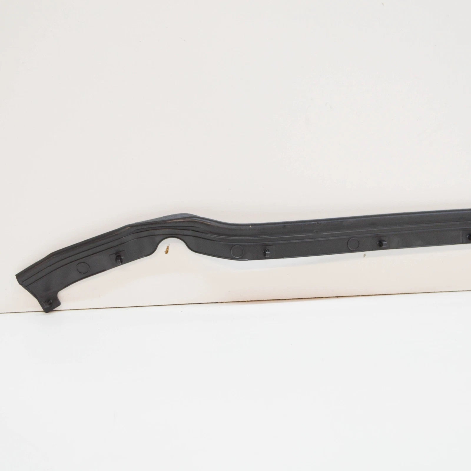 NEW AUDI Q5 8R FRONT BONNET EDGE PROTECTION 8R0823126H ORIGINAL