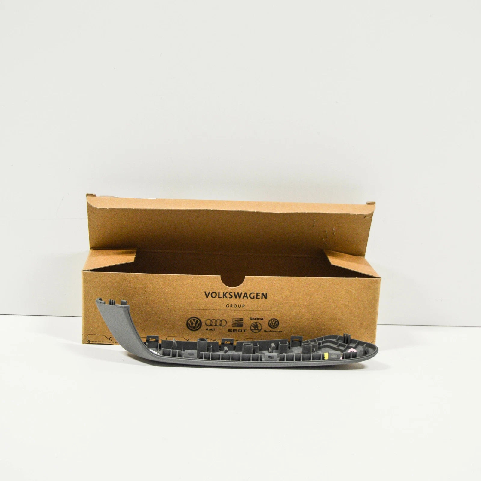 NEW AUDI Q5 80A FRONT RIGHT DOOR PANEL HANDLE TRIM 80A867172ABA4 ORIGINAL