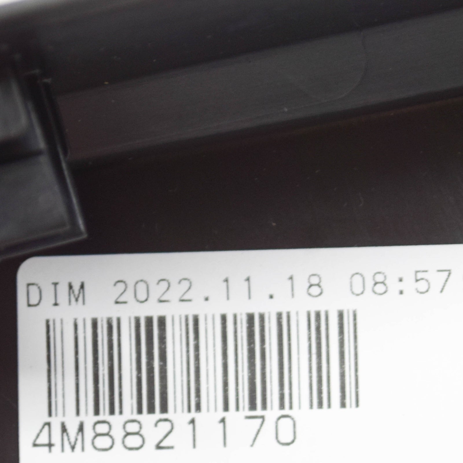 NEW AUDI Q8 4MN FRONT BONNET HOOD ENGINE SEAL 4M8821170 ORIGINAL