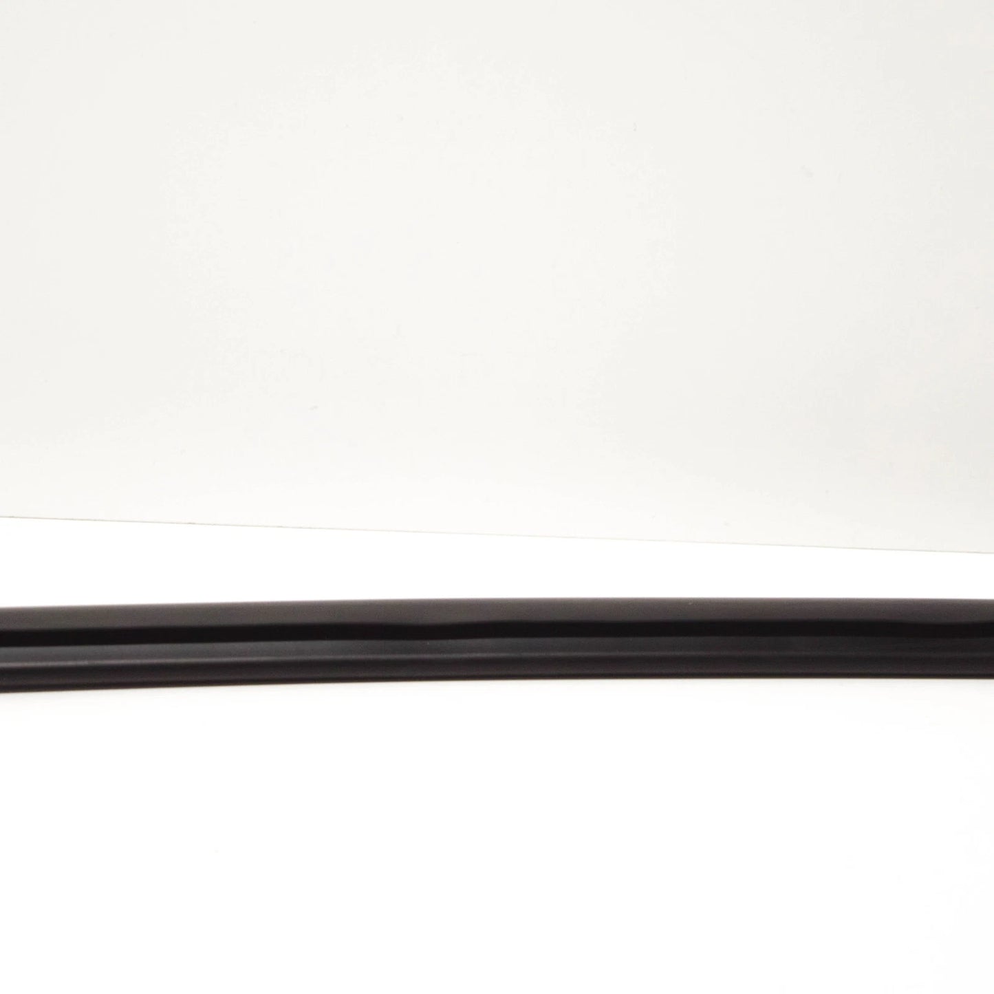 NEW BMW 1502 FRONT DOOR WINDOW GASKET 51471822072 1822072 ORIGINAL