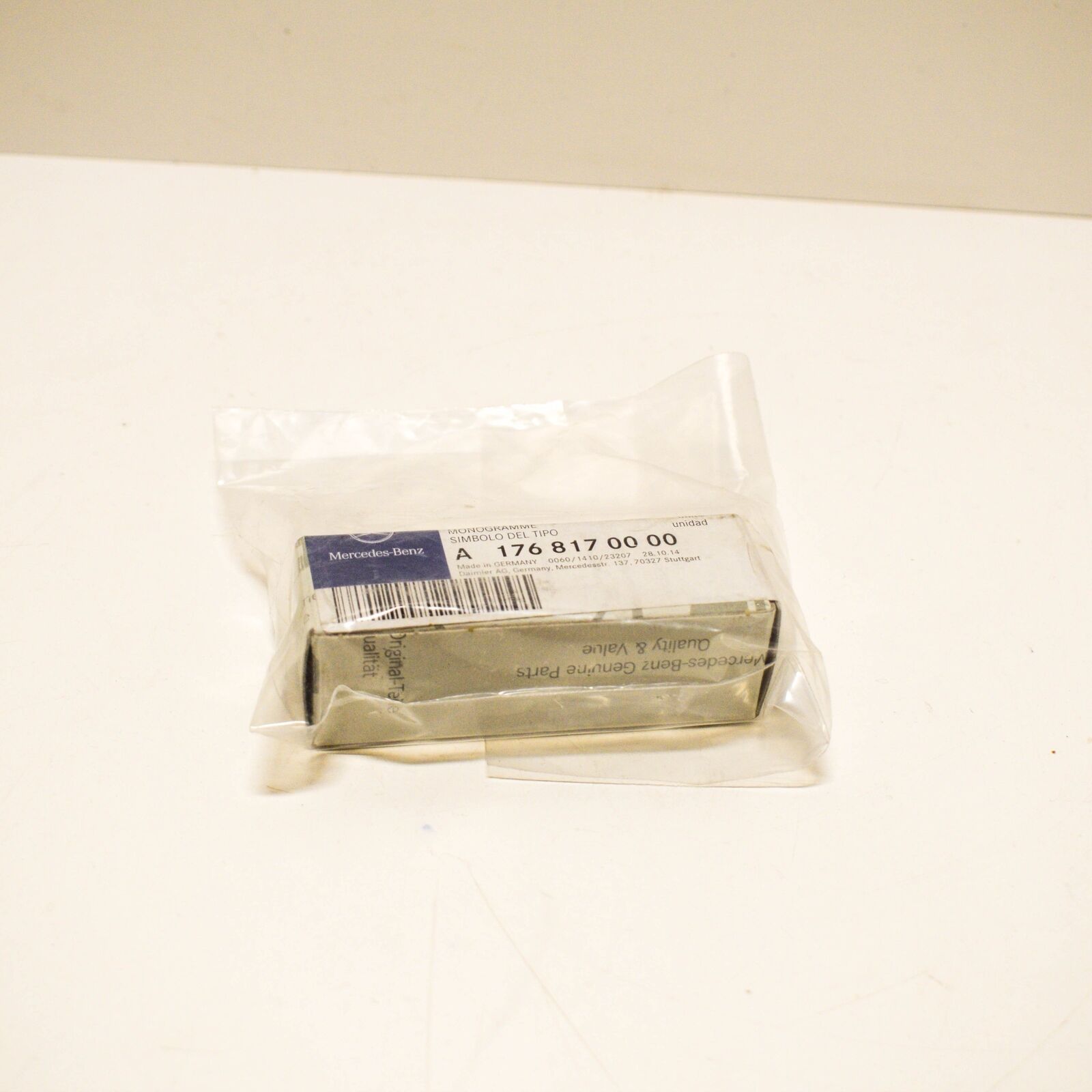 NEW MB A W176 FRONT BUMPER RADIATOR GRILLE AMG EMBLEM A1768170000 ORIGINAL