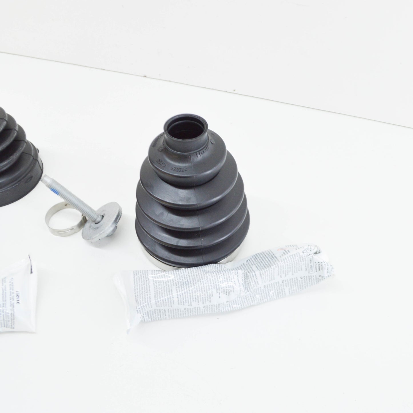 new ford focus c-max front inner and outer boot kit 1526756 original