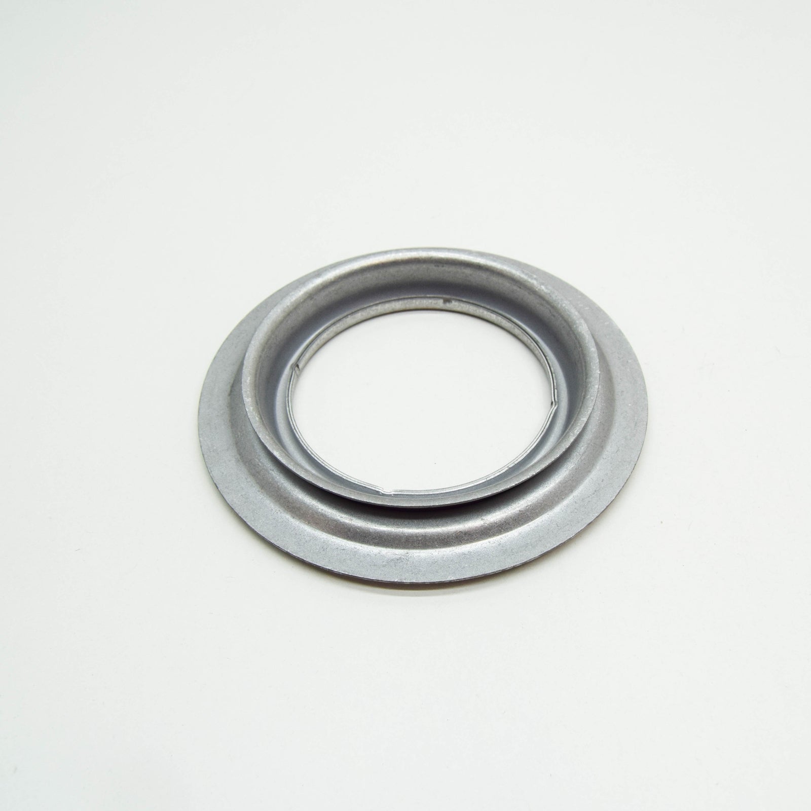 new mb e w212 rear inner drive shaft protective cap a2203570790 original