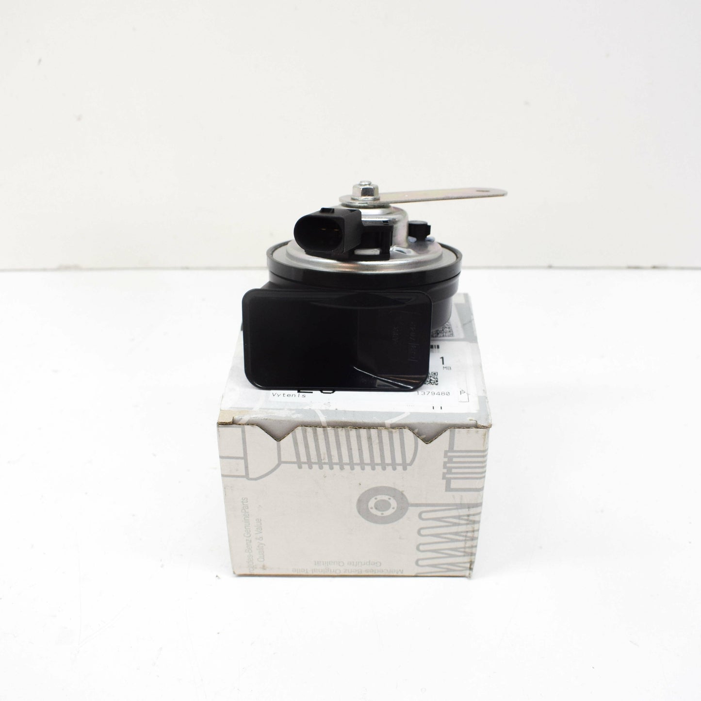 NEW MERCEDES-BENZ GLE W167 LOW NOTE HORN SIGNAL A0005424800 ORIGINAL