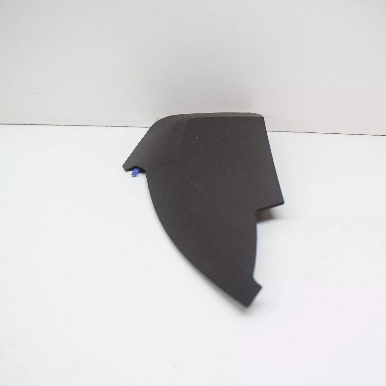 NEW AUDI TT FV MK3 REAR LEFT TAIL LIGHT TRIM 8S0945253 ORIGINAL