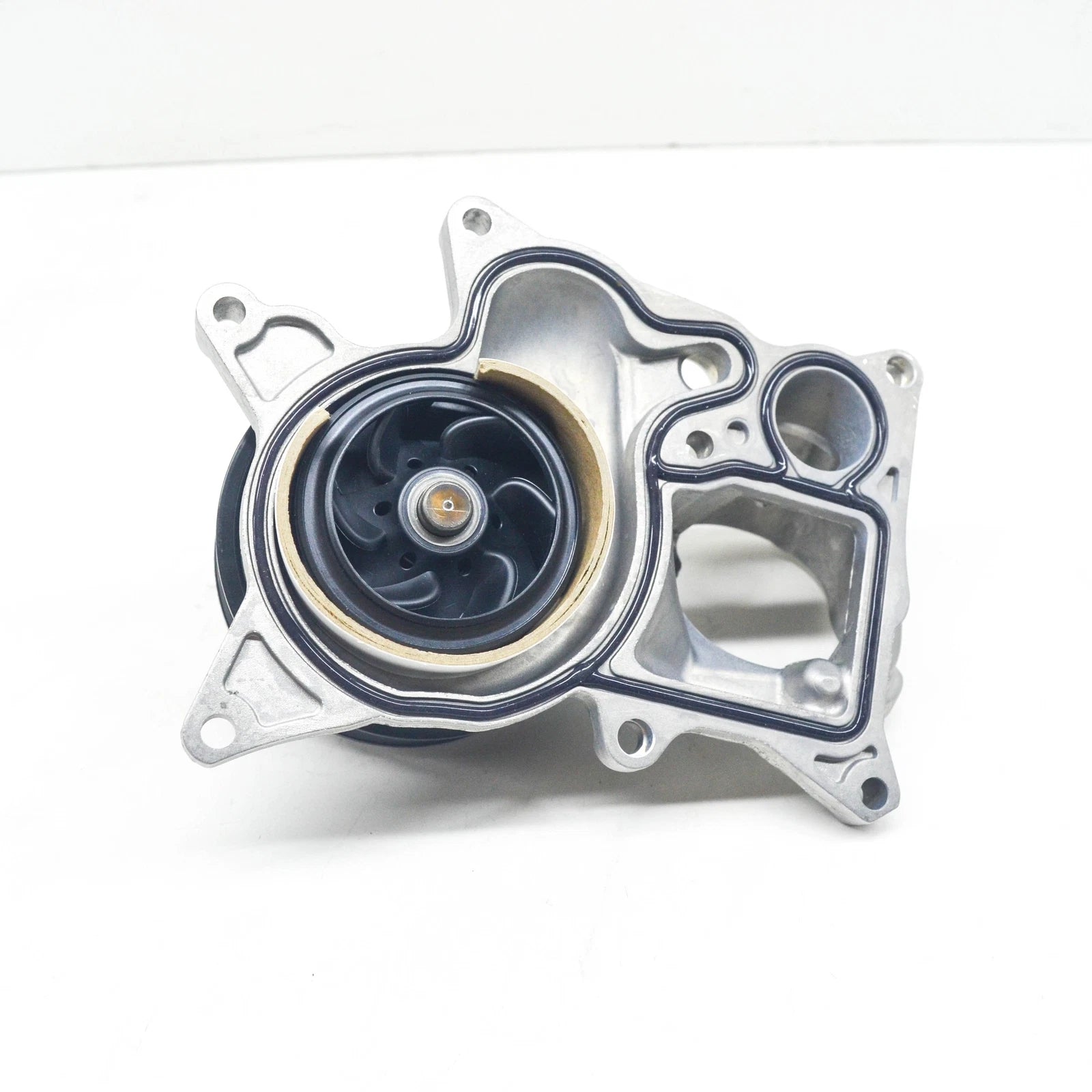 NEW BMW E70N E71 F01N F02N F06 F06N F07 X5 WATER PUMP 8516205 11518516205