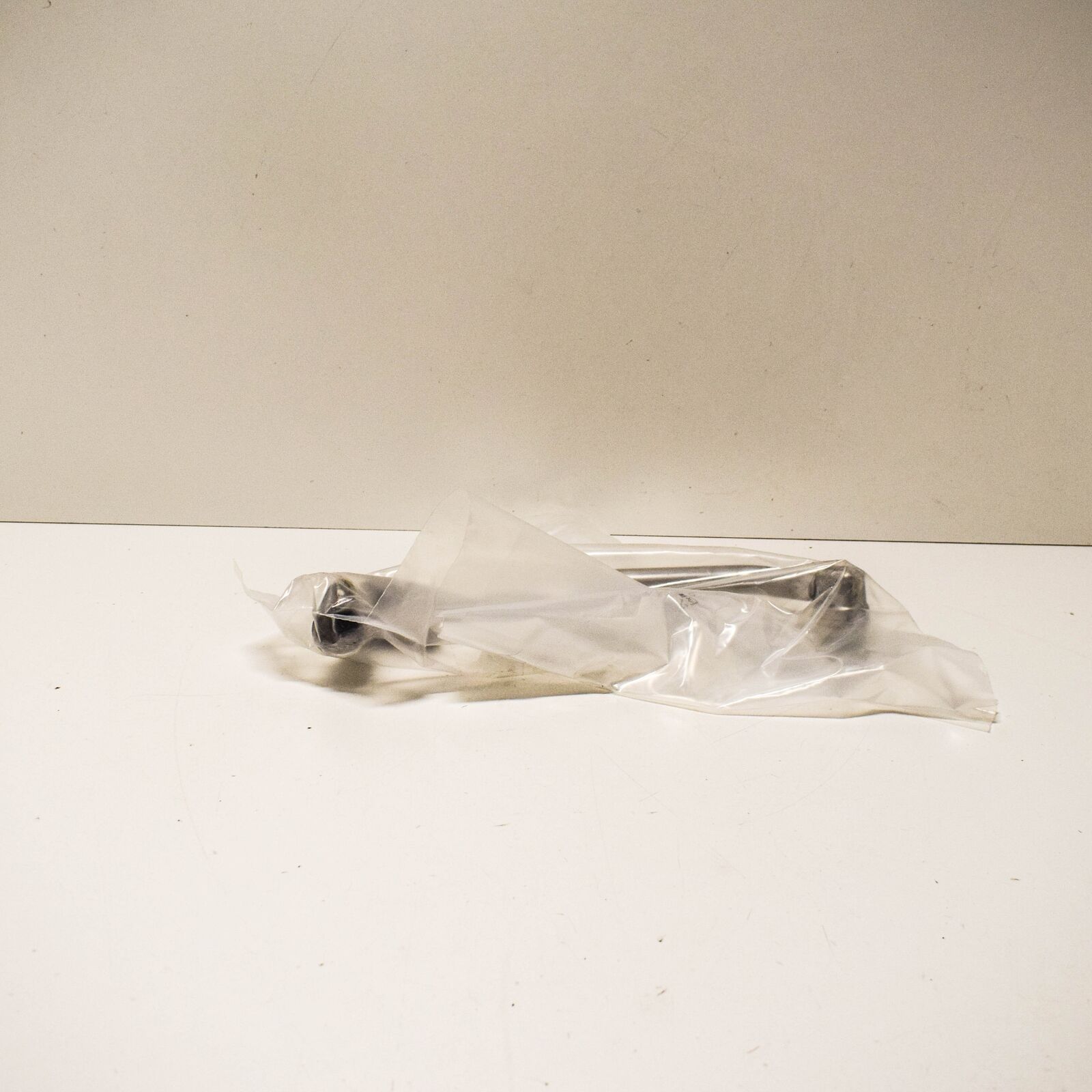 NEW MERCEDES BENZ SLS C197 AMG LEFT FEED OIL LINE A1972701296 ORIGINAL