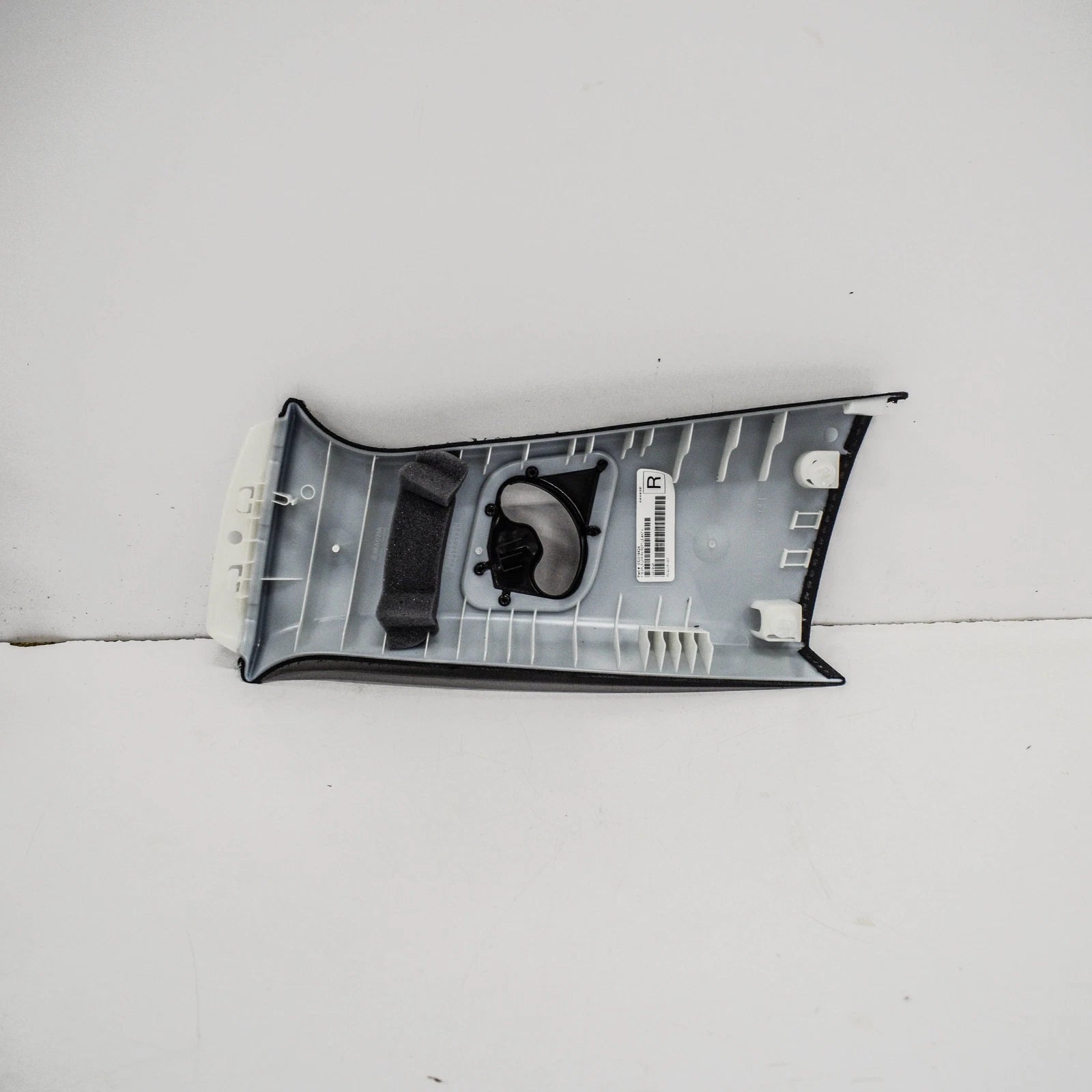 NEW BMW X6 F16 INTERIOR UPPER B PILLAR RIGHT TRIM 51438061364 ORIGINAL