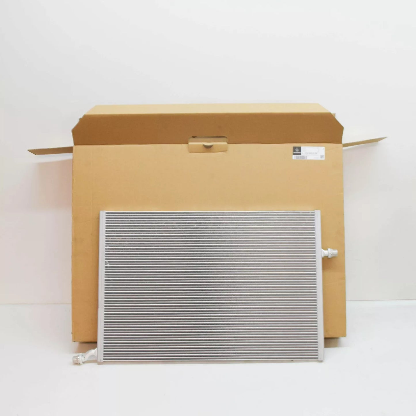 NEW MB C W205 LOW TEMPERATURE WATER COOLER RADIATOR A0995002003 ORIGINAL