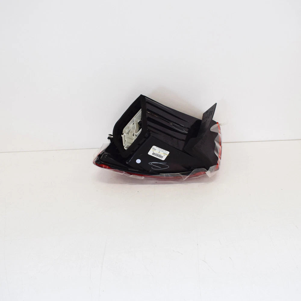NEW VOLKSWAGEN JETTA MK6 REAR LEFT TAILLIGHT 5C6945095N