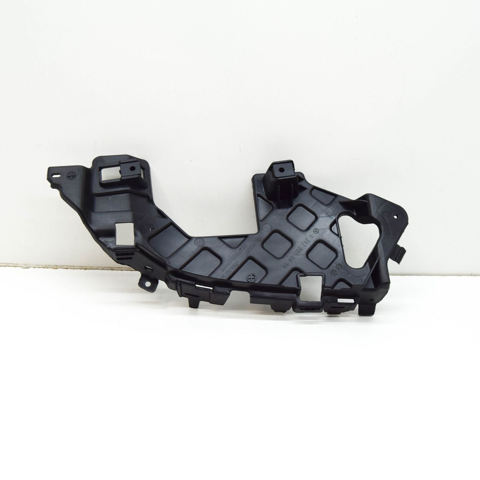 NEW MERCEDES-BENZ E W212 REAR RIGHT BUMPER MOUNTING BRACKET A2128856414 ORIGINAL