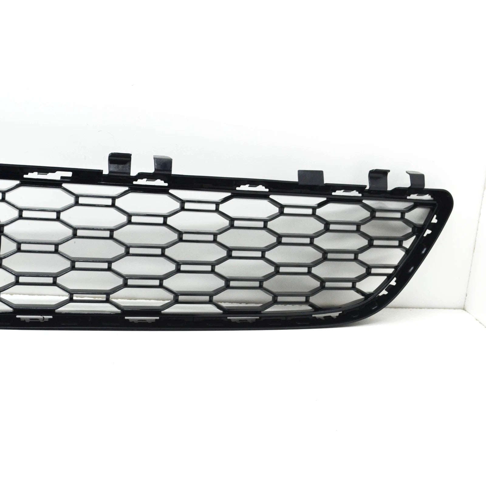 NEW BMW 5 G30 FRONT LOWER BUMPER AIR INTAKE GRILLE 51118064931 ORIGINAL