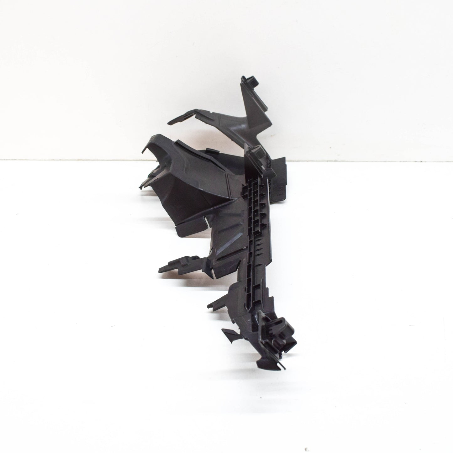 NEW VW GOLF 5G ALLTRACK FRONT RADIATOR SUPPORT RIGHT AIR GUIDE DUCT 5G0121284F