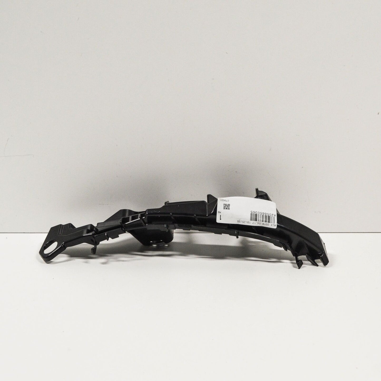 NEW MERCEDES BENZ C W205 REAR BUMPER LEFT BRACKET HOLDER A2058850365 ORIGINAL