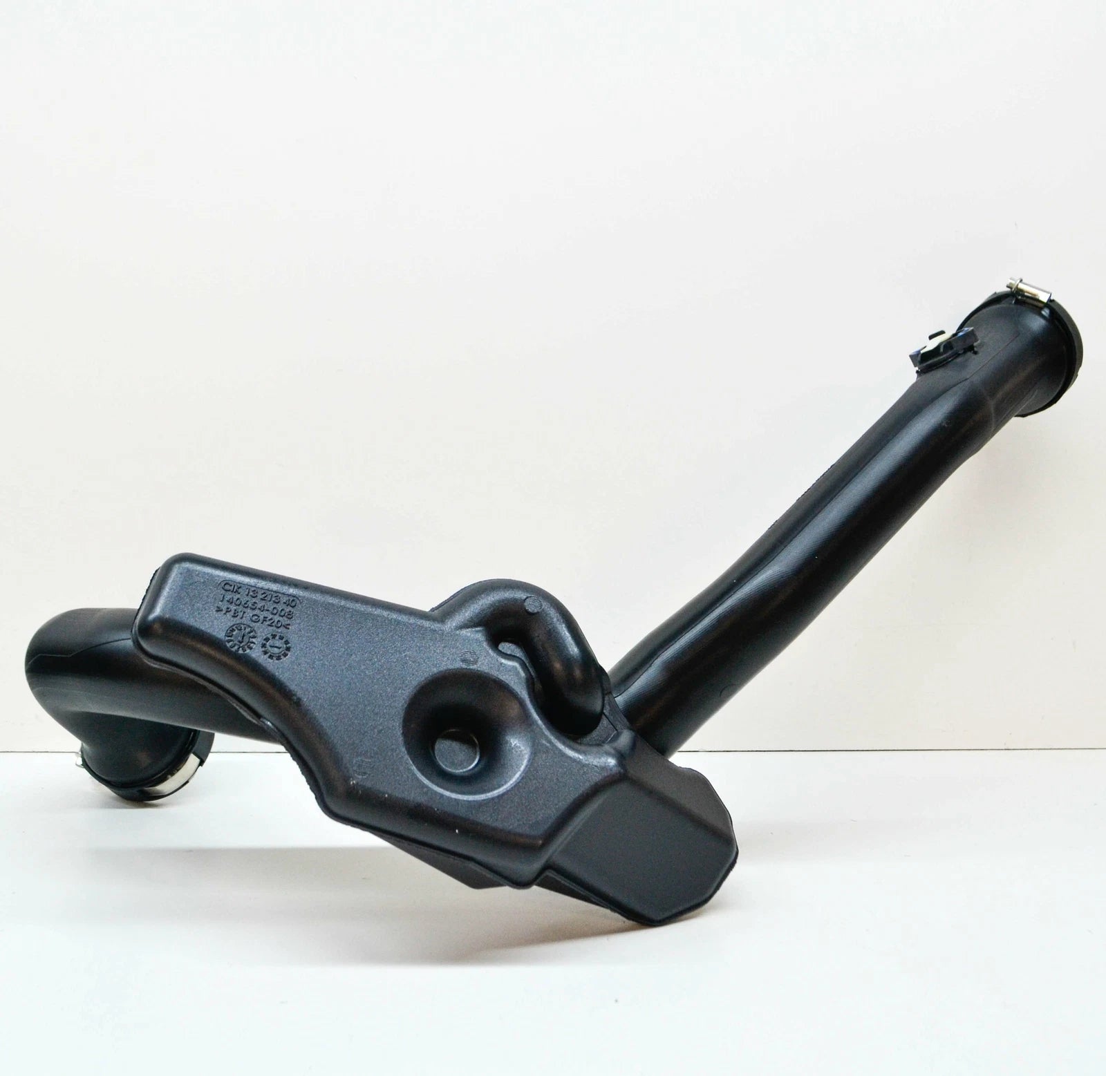 NEW AUDI Q5 80A LEFT SIDE INTERCOOLER TURBOCHARGER HOSE 80A145673P ORIGINAL