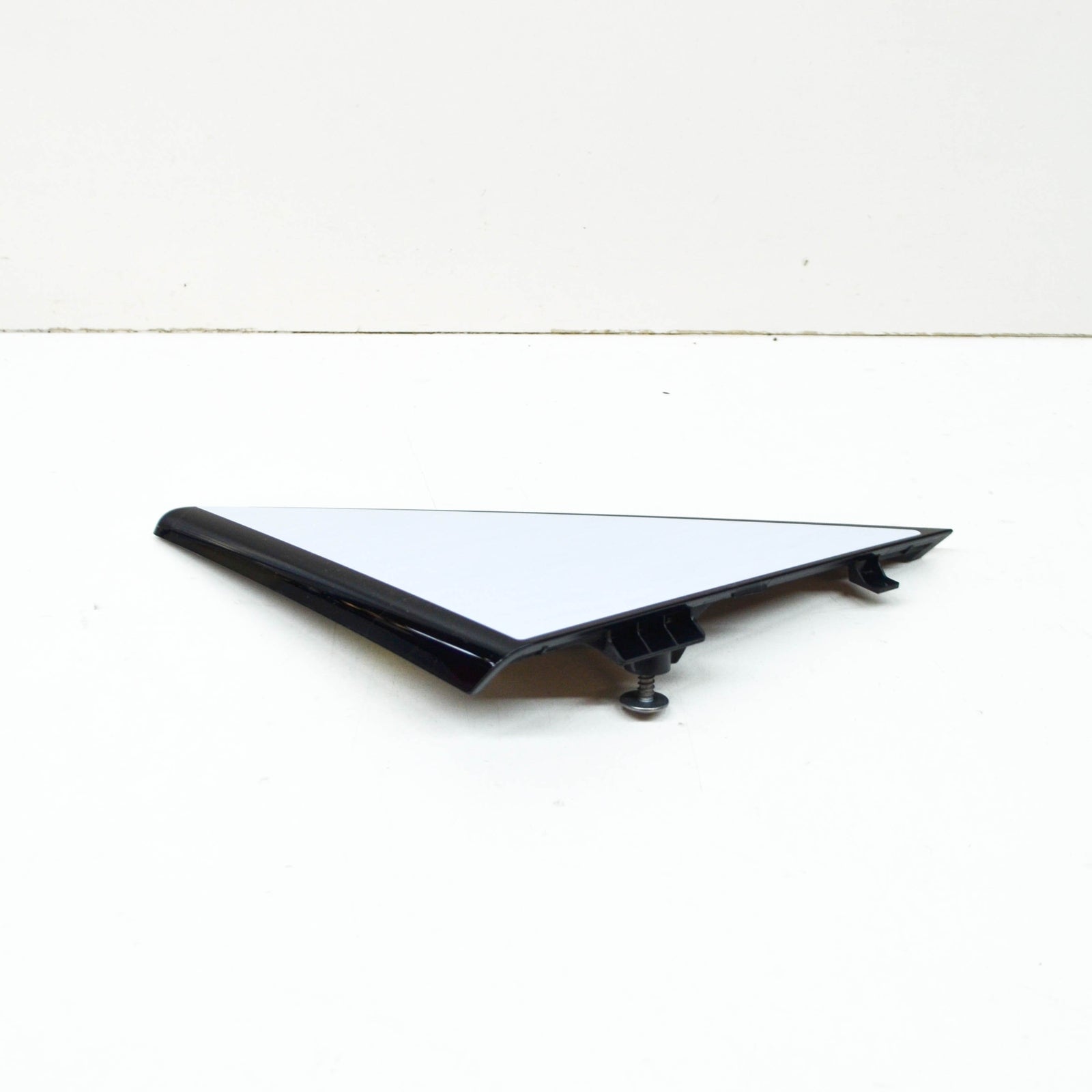 NEW AUDI R8 SPYDER 4S FRONT RIGHT DOOR CORNER TRIM 4S0837638 ORIGINAL