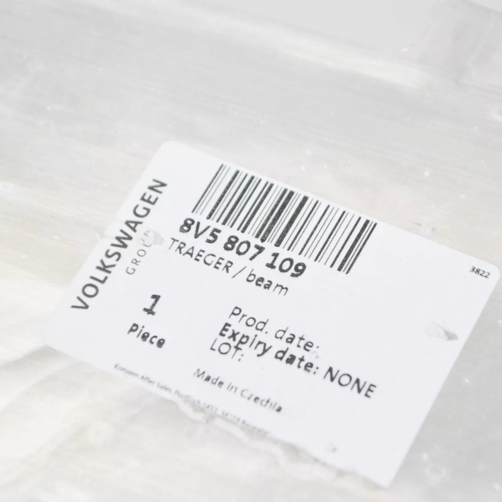 NEW AUDI A3 8V FRONT BUMPER IMPACT REINFORCEMENT BAR 8V5807109