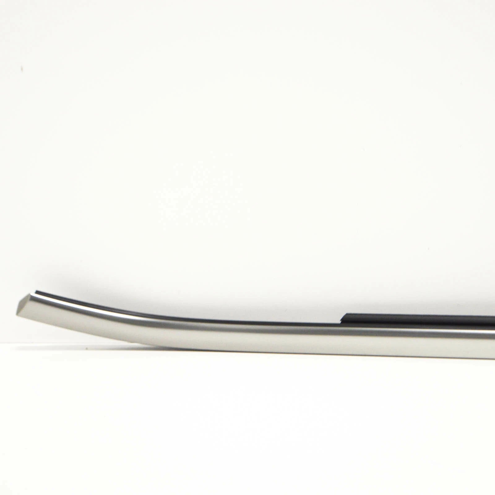 NEW BMW X6 F16 FRONT LEFT DOOR EXTERIOR CHANNEL COVER 51337377899 ORIGINAL