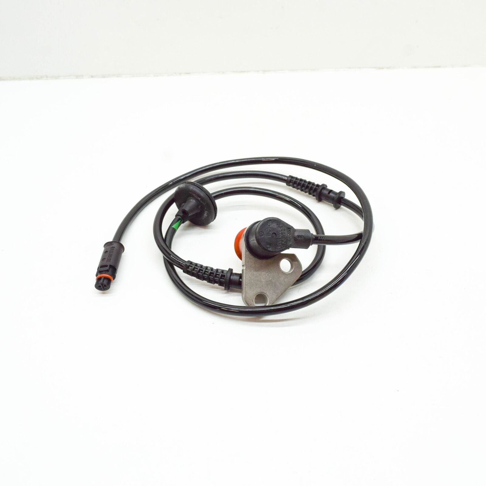 NEW MERCEDES-BENZ C W202 FRONT LEFT SPEED SENSOR SENDER UNIT A2025401717