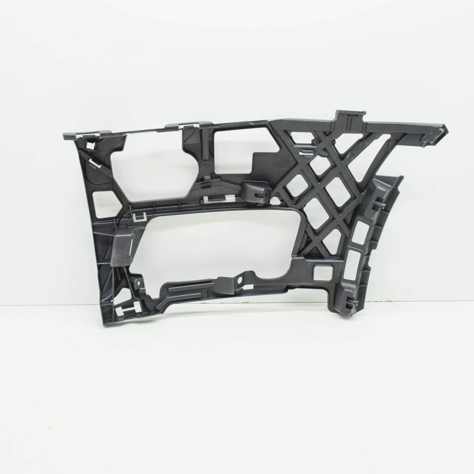 NEW VOLKSWAGEN GOLF 5G MK7 FRONT RIGHT BUMPER BRACKET 5G0807724D ORIGINAL