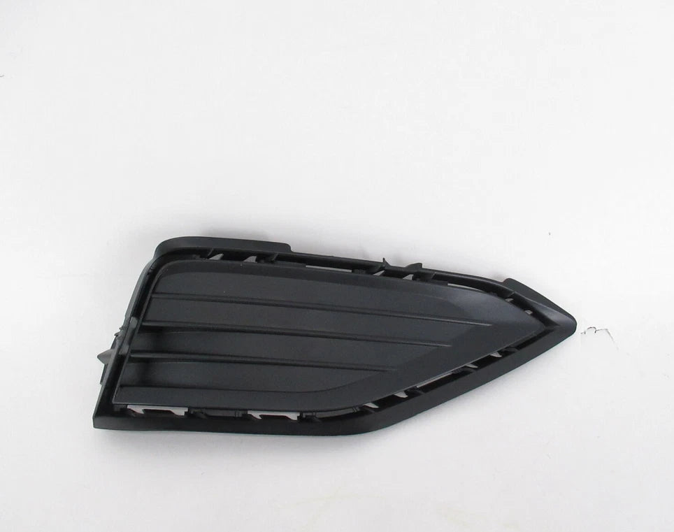 NEW VOLKSWAGEN JETTA A7 MK7 FRONT RIGHT BUMPER GRILLE 17A8536669B9