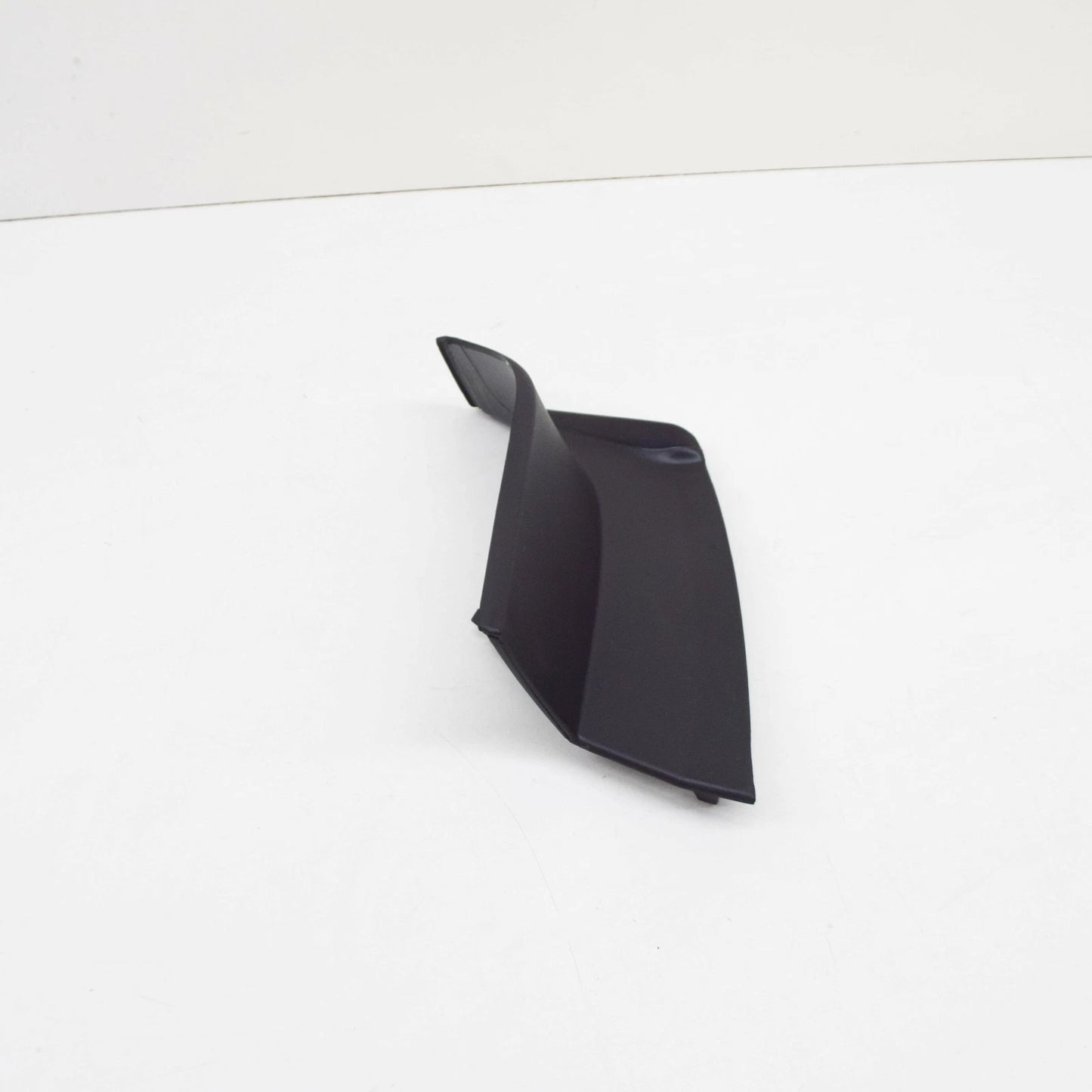 NEW AUDI A6 C7 REAR RIGHT TAIL LIGHT TRIM 4G5853268 ORIGINAL