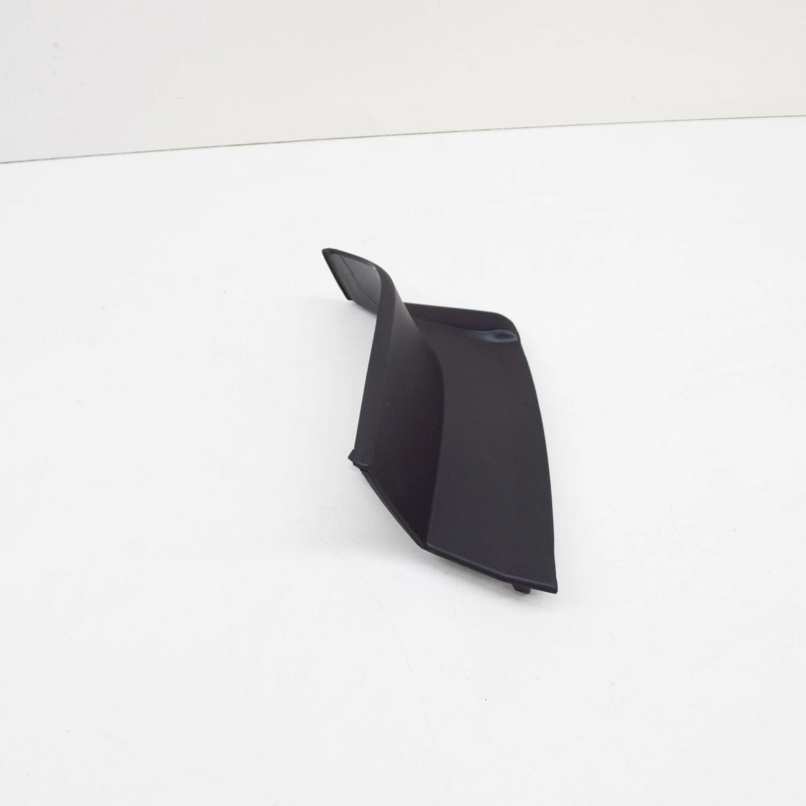 NEW AUDI A6 C7 REAR RIGHT TAIL LIGHT TRIM 4G5853268 ORIGINAL