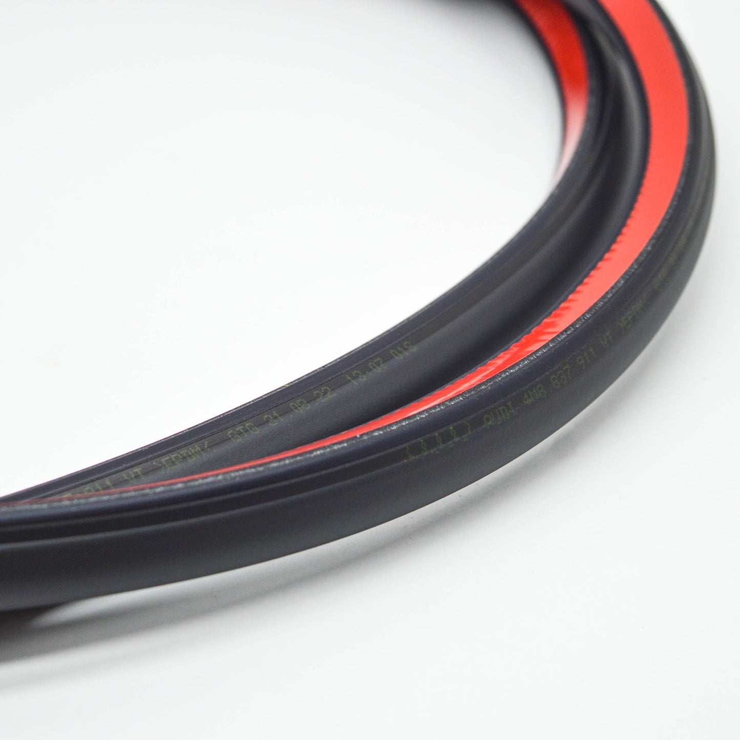 NEW AUDI Q8 4MN FRONT OUTER DOOR SEAL RUBBER 4M8837911 ORIGINAL