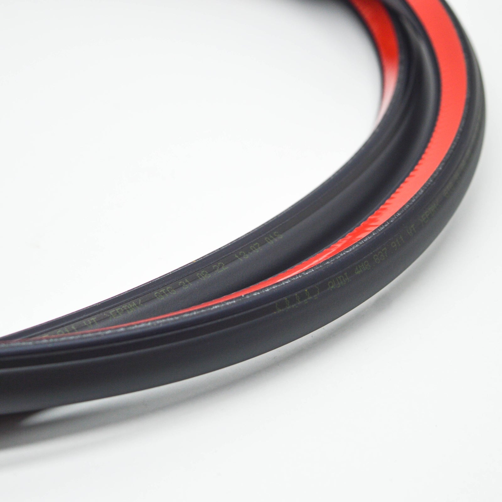 NEW AUDI Q8 4MN FRONT OUTER DOOR SEAL RUBBER 4M8837911 ORIGINAL