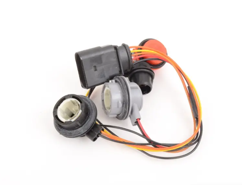 NEW AUDI A5 CABRIO 8F REAR TAILLIGHT BULB HOLDER HARNESS 8T0945221A ORIGINAL