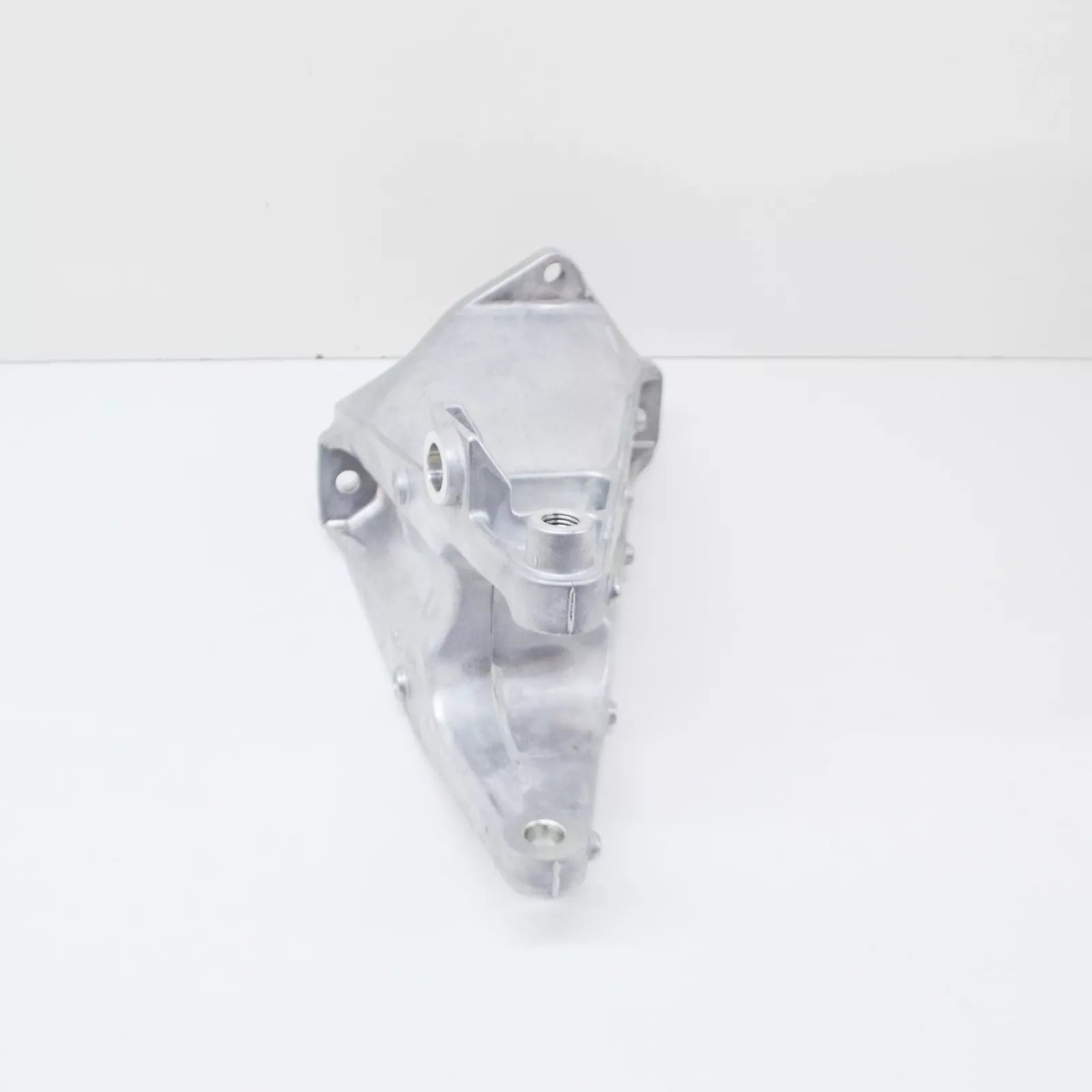 NEW VOLKSWAGEN TRANSPORTER T5 FRONT ENGINE SUPPORT BRACKET 7E0199343C ORIGINAL