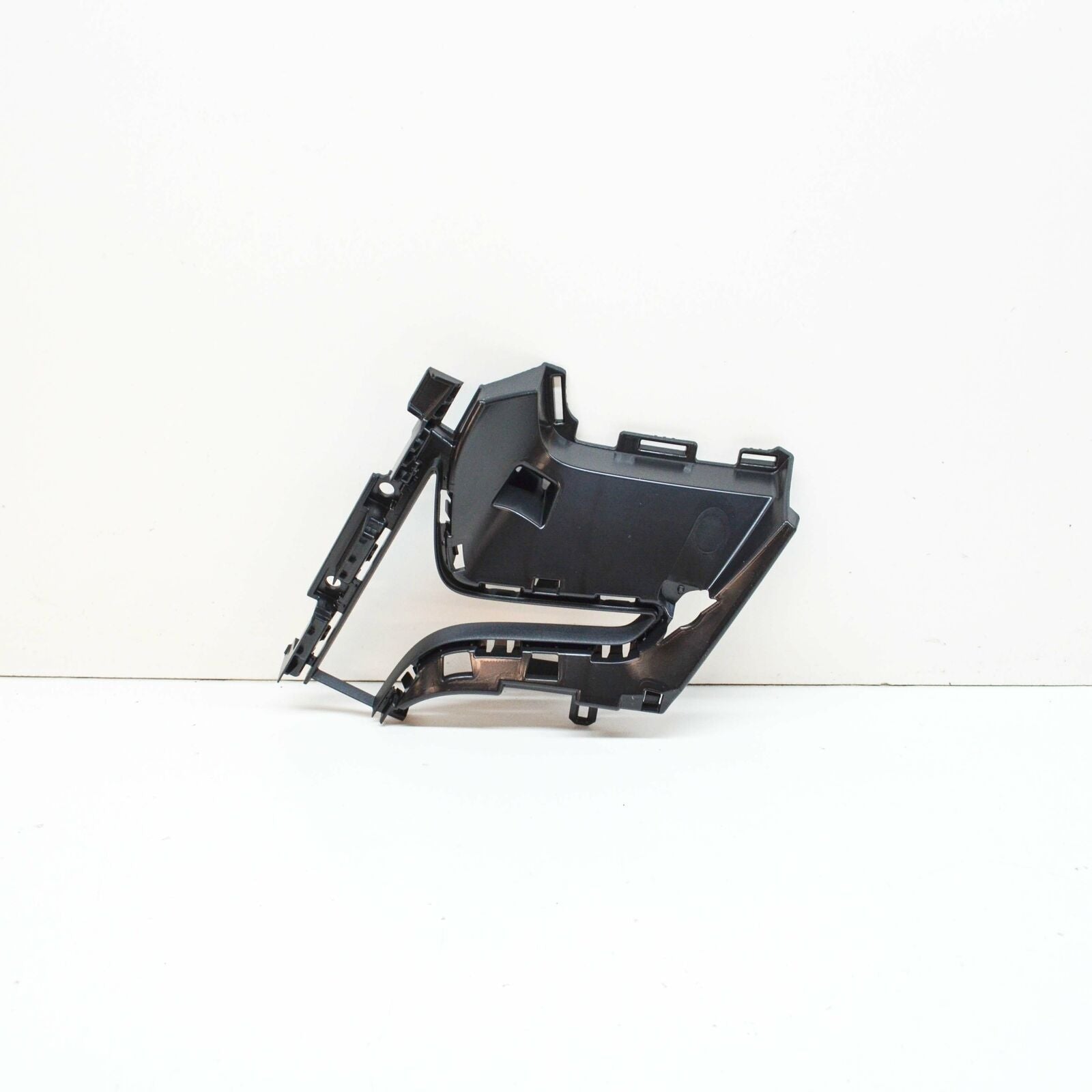 NEW AUDI A6 C8 FRONT BUMPER RIGHT LOWER GRILLE BRACKET 4K08076989B9 ORIGINAL