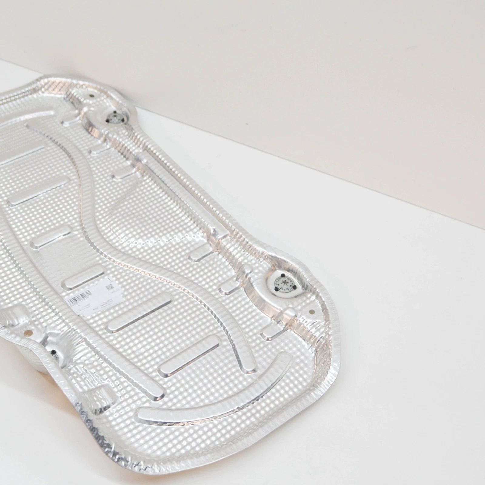 NEW VOLKSWAGEN GOLF 5G MK7 REAR SILENCER HEAT PROTECTION 5Q0825701G ORIGINAL