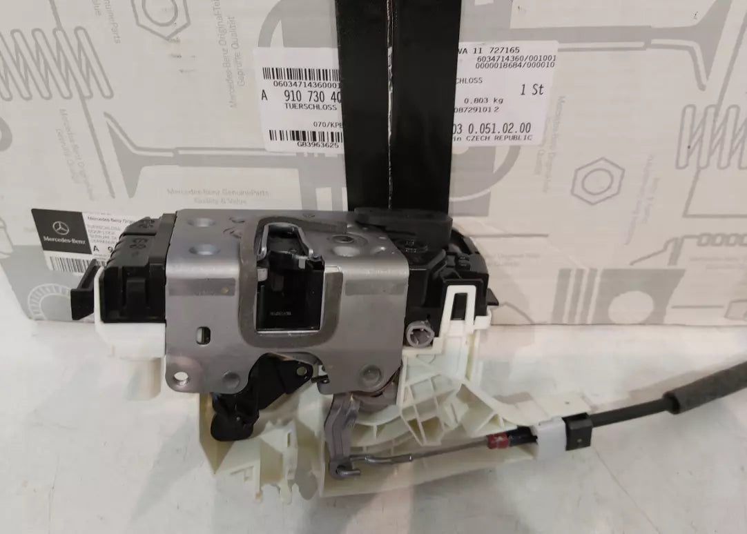 NEW MERCEDES-BENZ SPRINTER W907 REAR RIGHT DOOR LOCK A9107304000 ORIGINAL