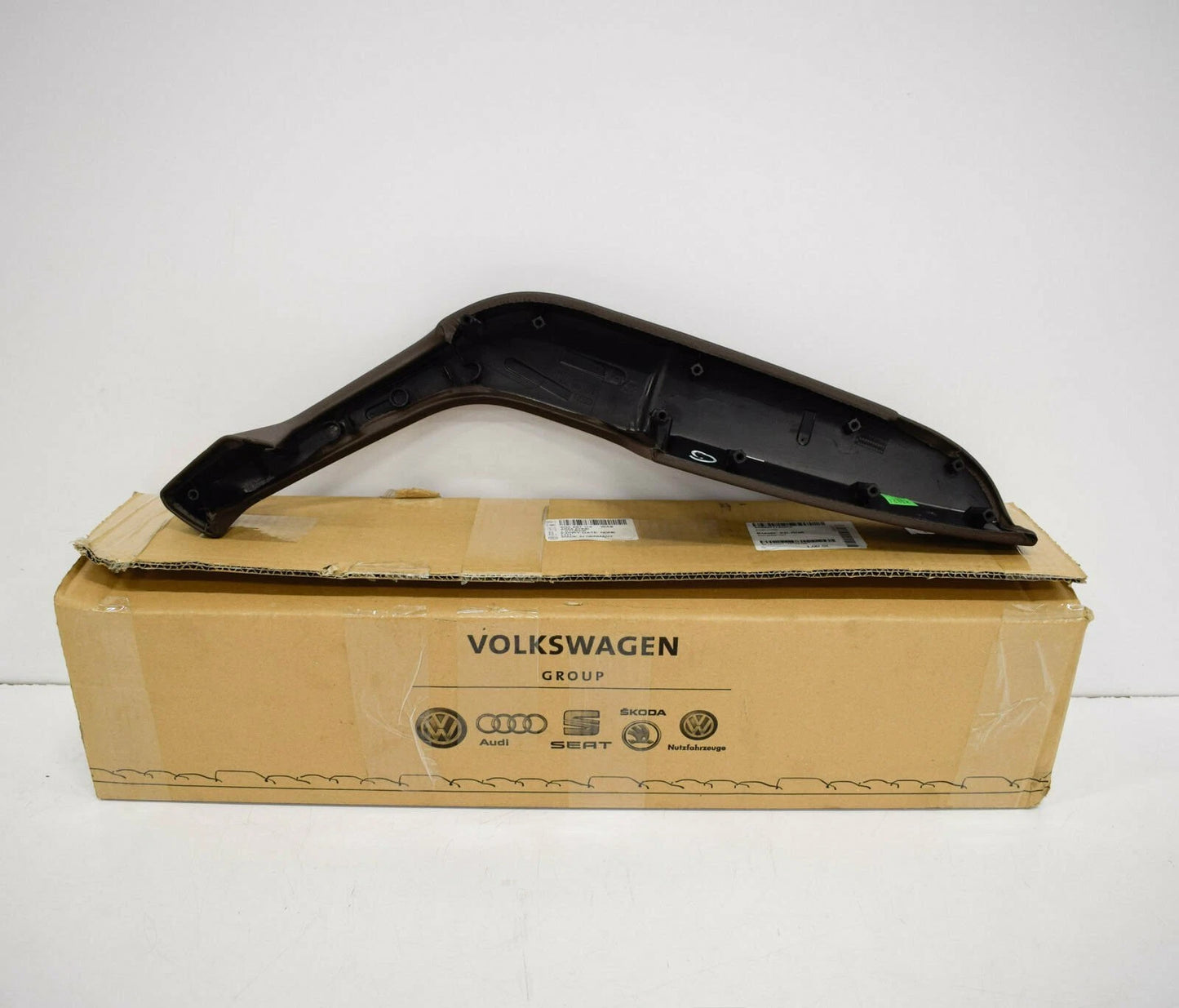 NEW AUDI A6 C7 FRONT RIGHT DOOR ARMREST 4G0867174WA8 ORIGINAL