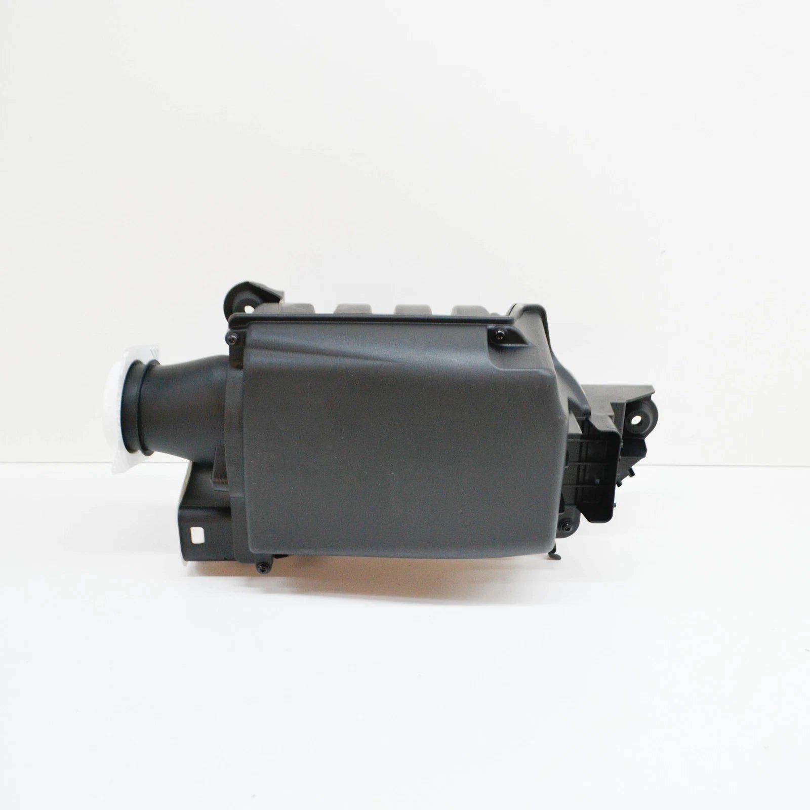 NEW MERCEDES-BENZ C-CLASS W205 AIR FILTER BOX A2740900001