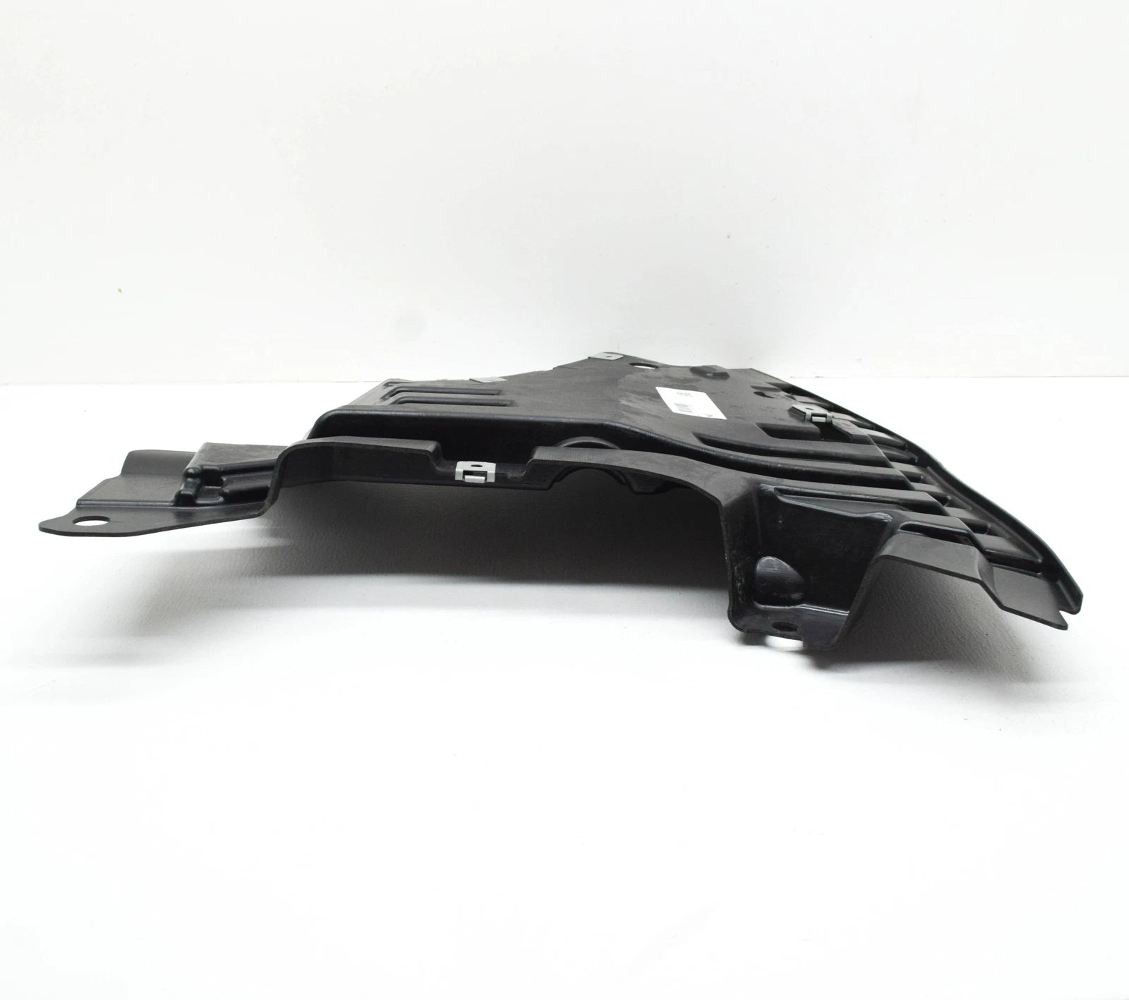 NEW MB S W222 FRONT RIGHT ENGINE COMPARTMENT COVER A2225202200 ORIGINAL