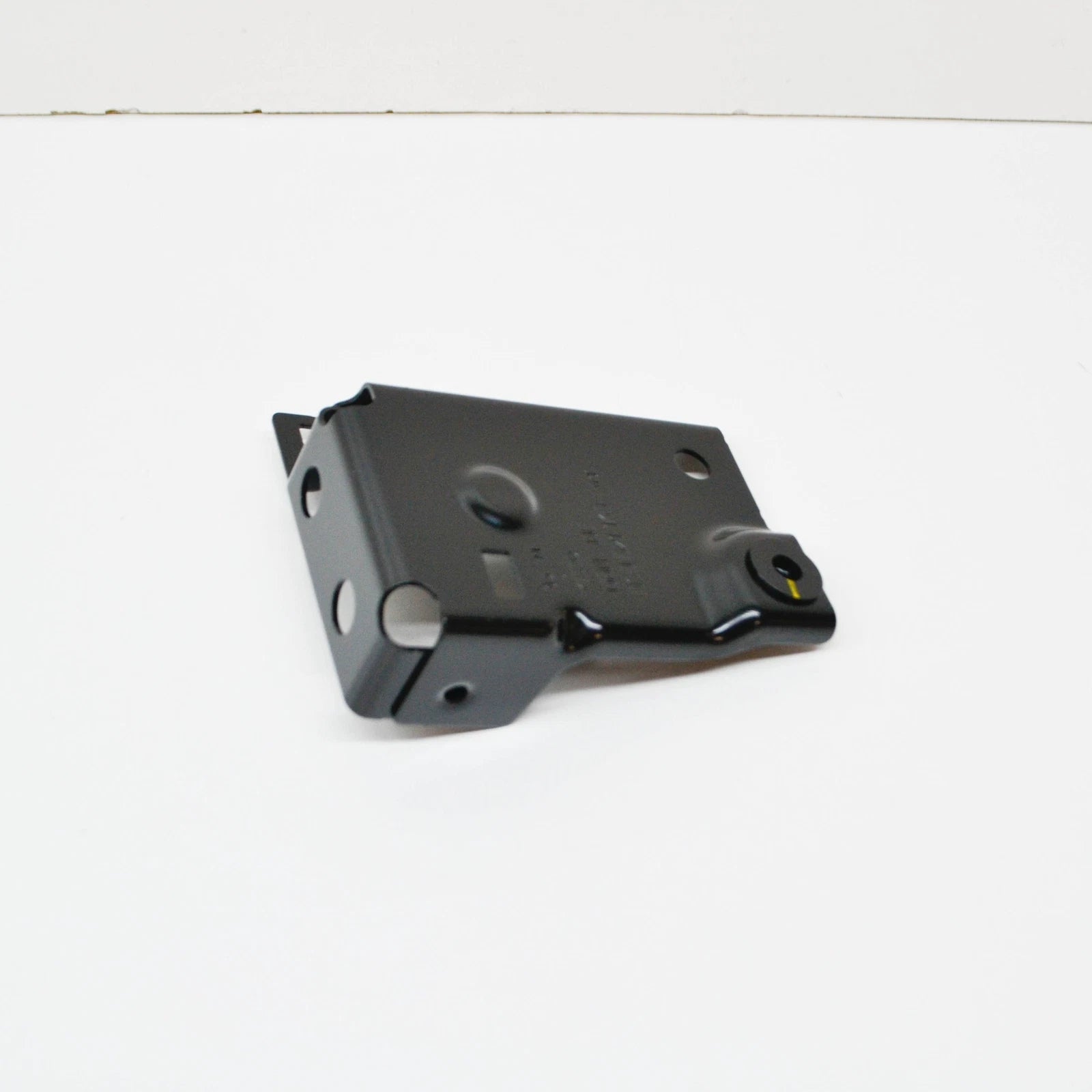 NEW AUDI TT FV FRONT RIGHT FENDER CENTRE UPPER BRACKET 8S0821168 ORIGINAL