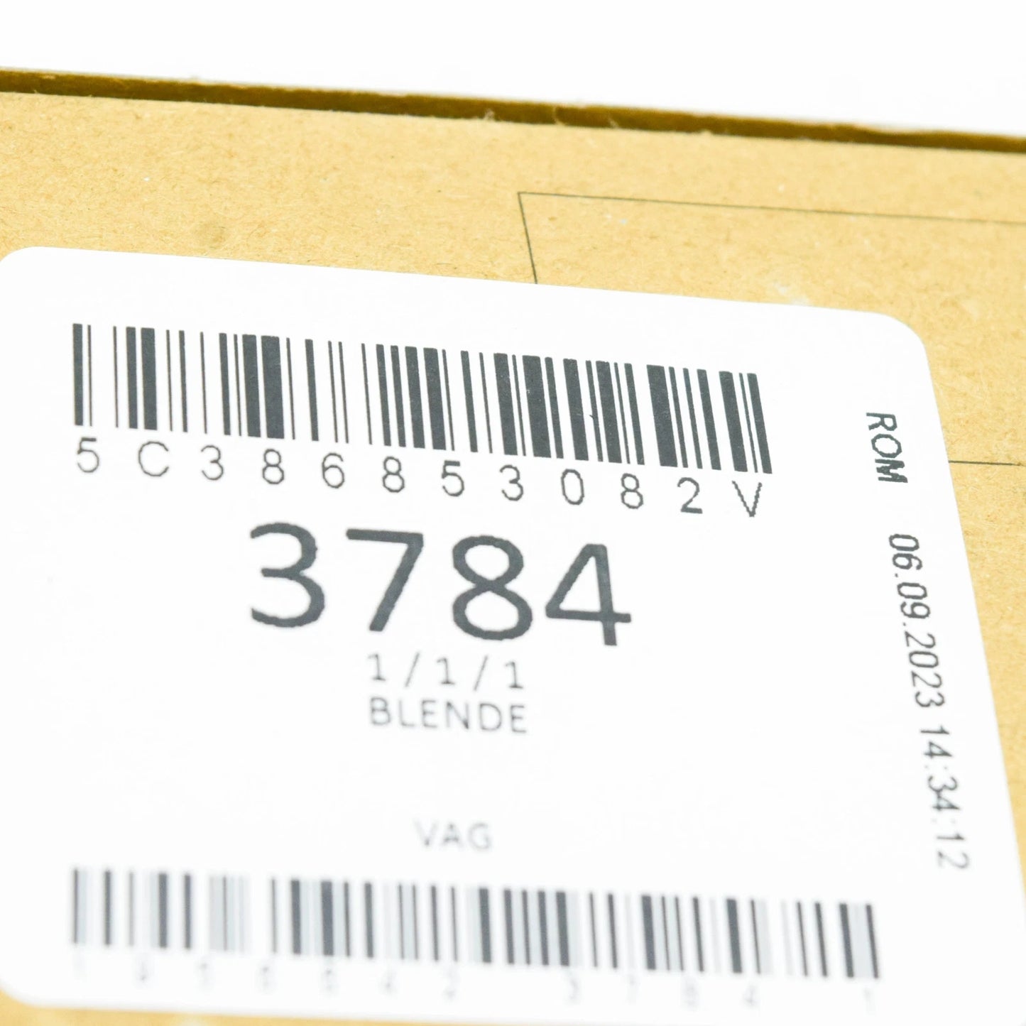 NEW VW BEETLE CABRIO 5C REAR RIGHT SEAT BELT GUIDE PLATE 5C386853082V ORIGINAL