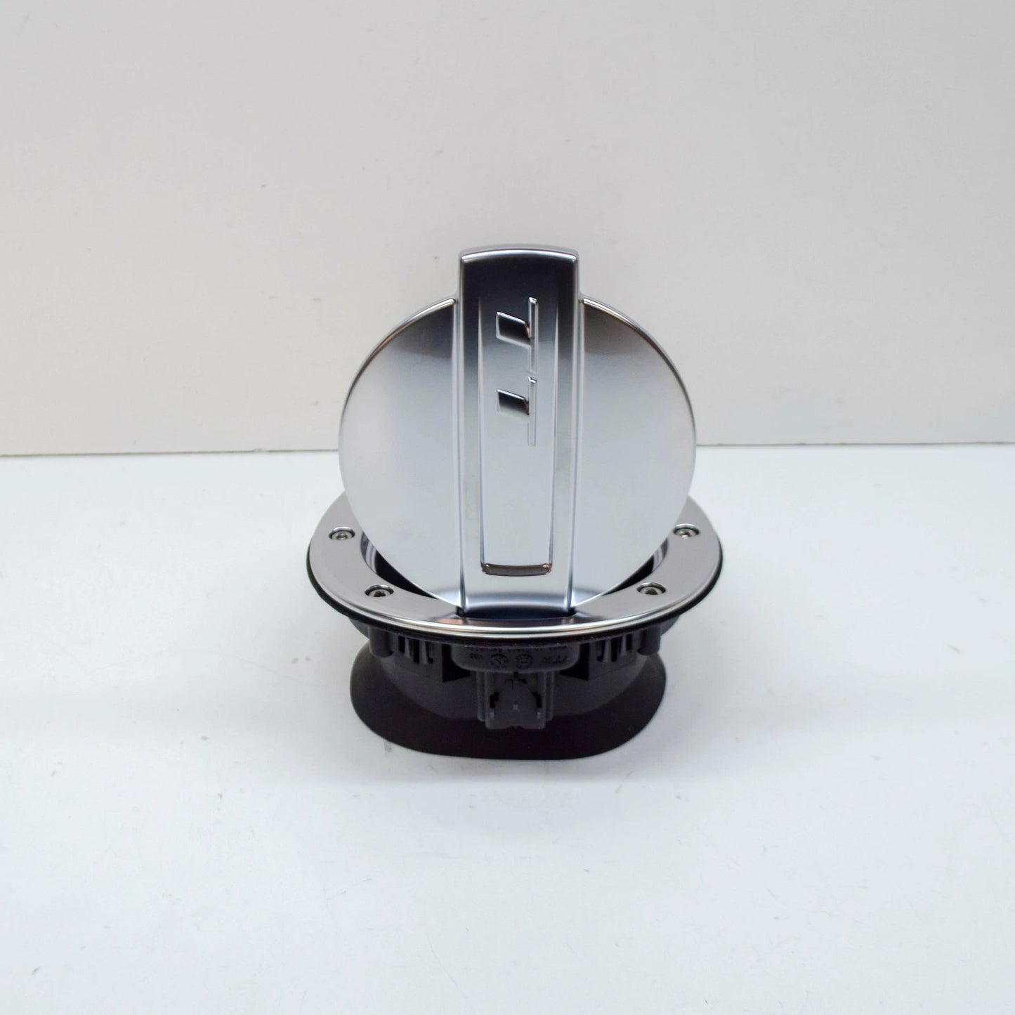 NEW AUDI TT FV MK3 REAR FUEL TANK FILLER DOOR 8S0809857E3Q7 ORIGINAL