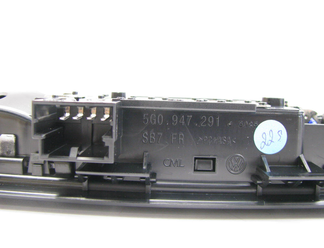 NEW VW GOLF VII 5G MK7 INTERIOR MAP READING DOME LAMP 5G0947291JZKI ORIGINAL