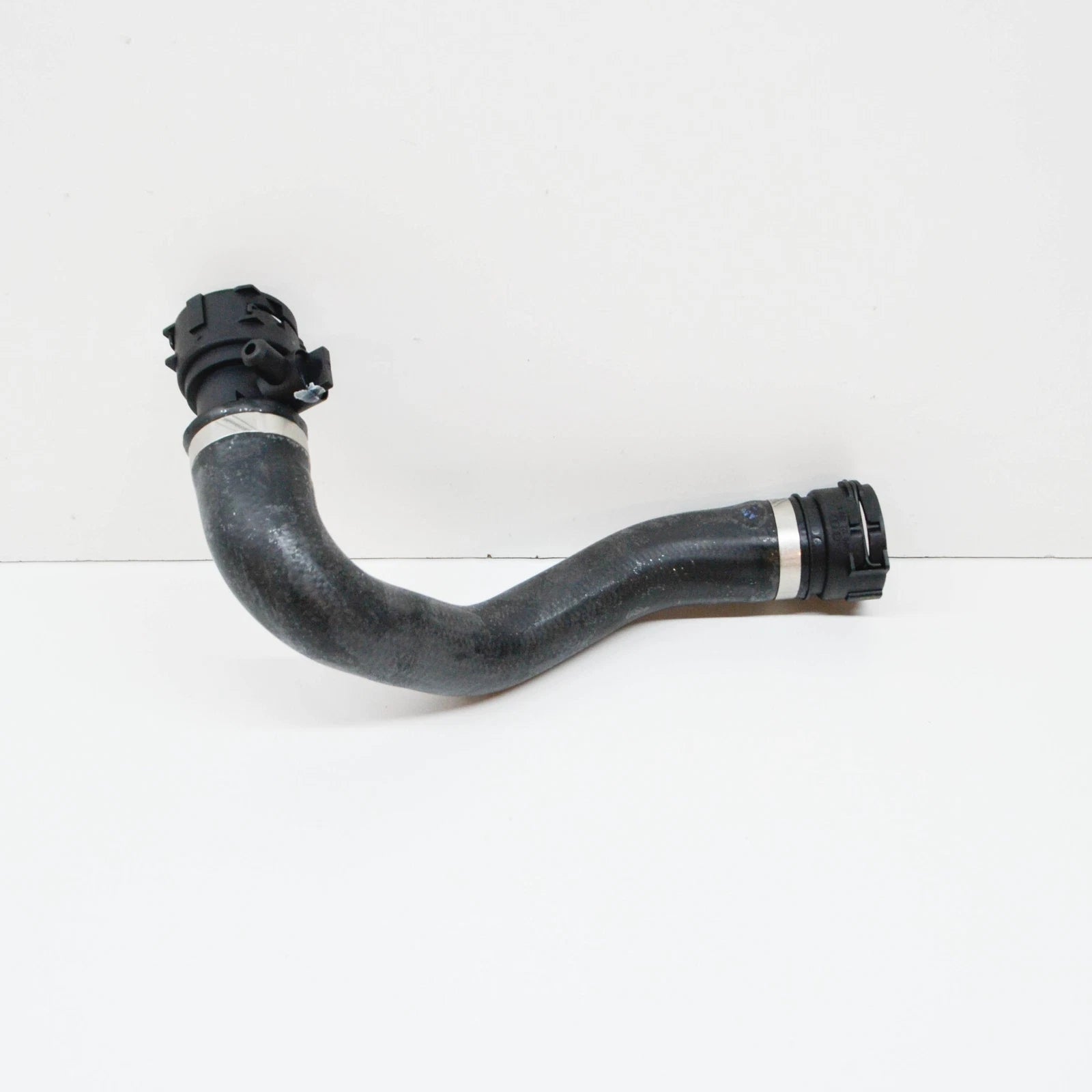 NEW AUDI A6 C6 RADIATOR LOWER COOLANT HOSE 4F0121055F