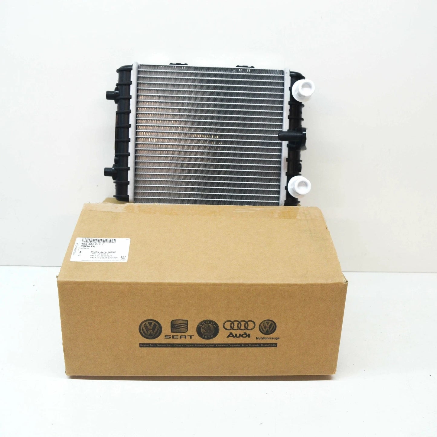 NEW AUDI A6 S6 C8 AUXILIARY RIGHT SIDE COOLING RADIATOR 4K0121212C