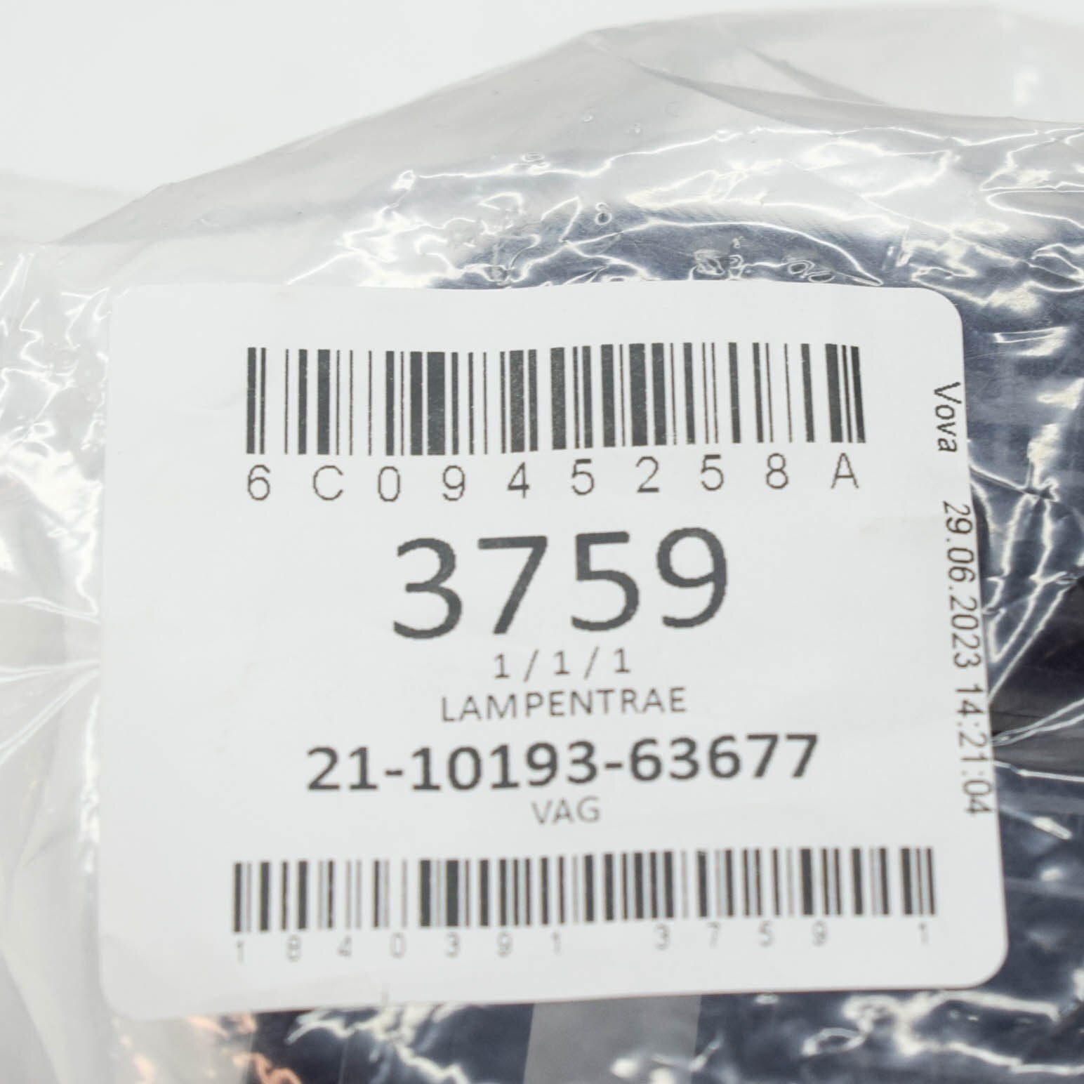 NEW VW POLO 6R REAR RIGHT LAMP BULB CARRIER RHD 6C0945258A ORIGINAL