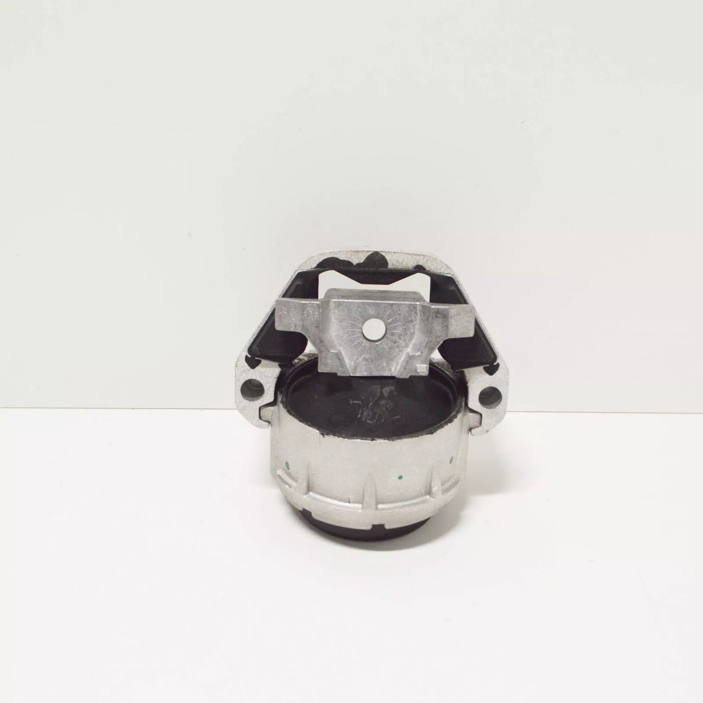 NEW AUDI A6 C7 RIGHT SIDE ENGINE MOUNT 4G0199381QA ORIGINAL