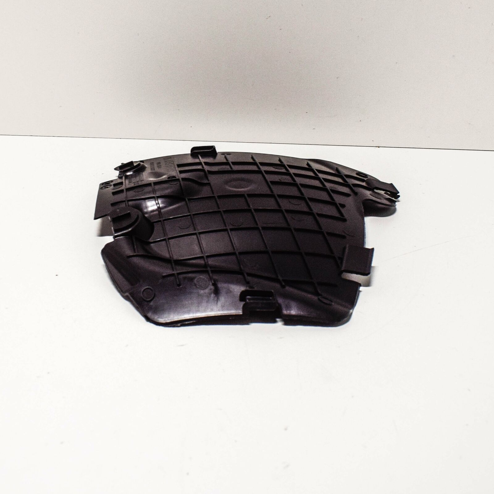 NEW MB C W205 FRONT LEFT MUD SPLASH GUARD FRONT PART A2056900100 ORIGINAL