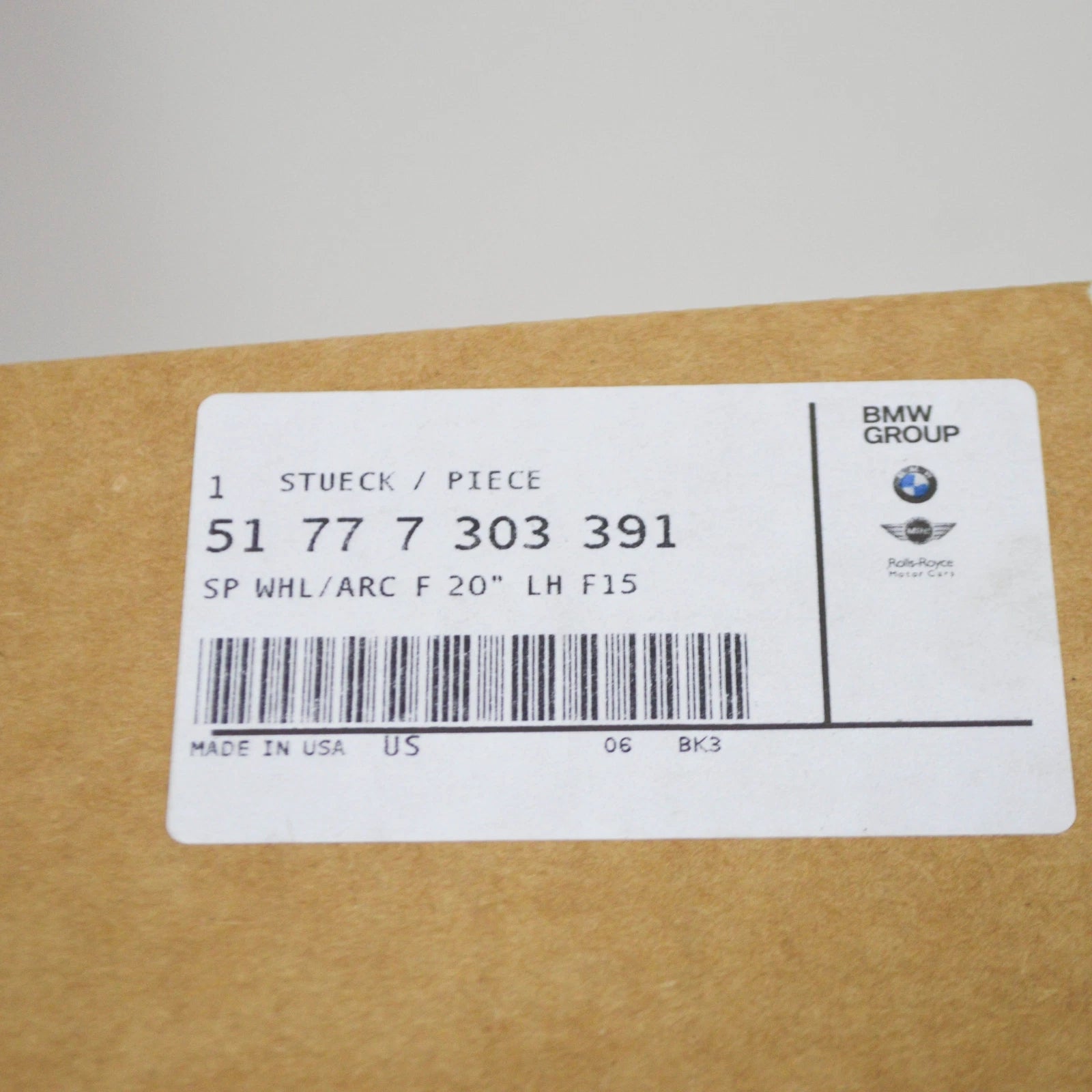 NEW BMW X5 F15, F85 FRONT LEFT FENDER MOLDING 51777303391 7303391 ORIGINAL